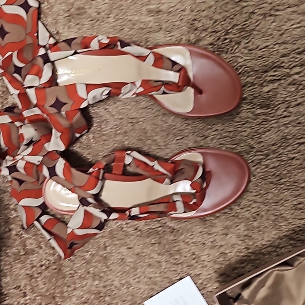 Shoes - Picture 6 of 7